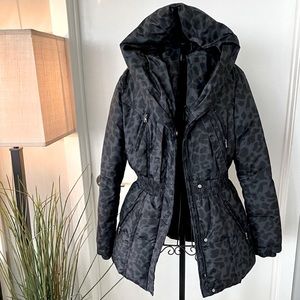 MODA International/Victoria’s Secret Black Puffer